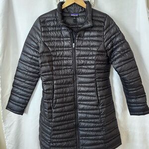 Patagonia Women's Dark Gray Puffer Coat
